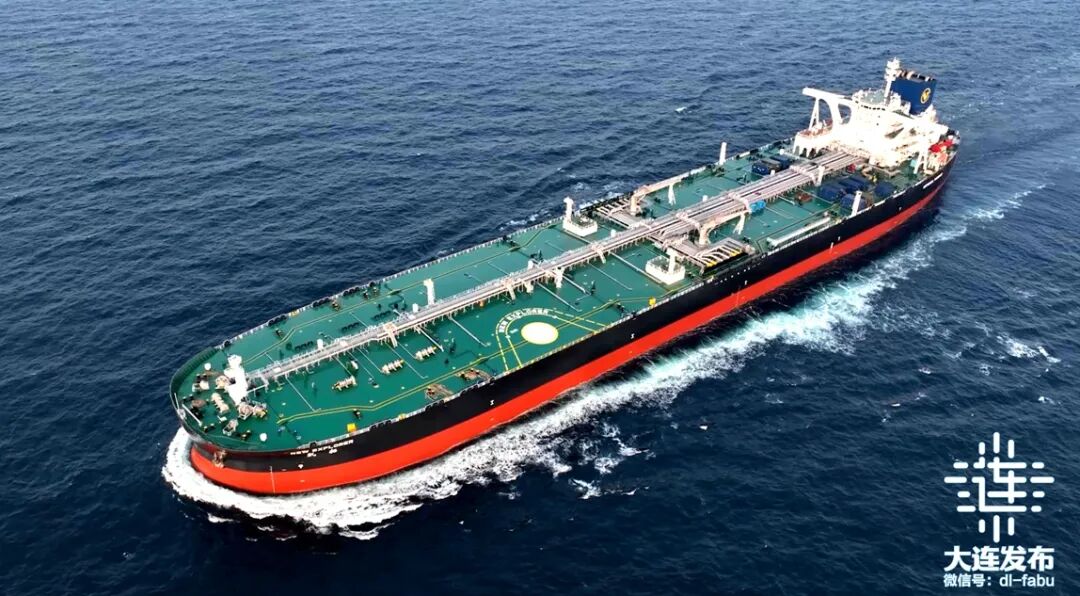 全球首制甲醇双燃料动力智能超大型油轮交付